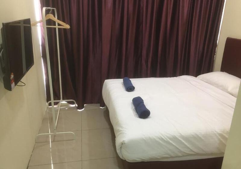 Deluxe Rum, Oyo 90090 Roselyn Inn 2