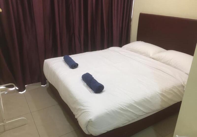 Deluxe Rum, Oyo 90090 Roselyn Inn 2