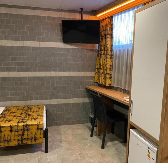 Economy Triple Room, M Oda Otel