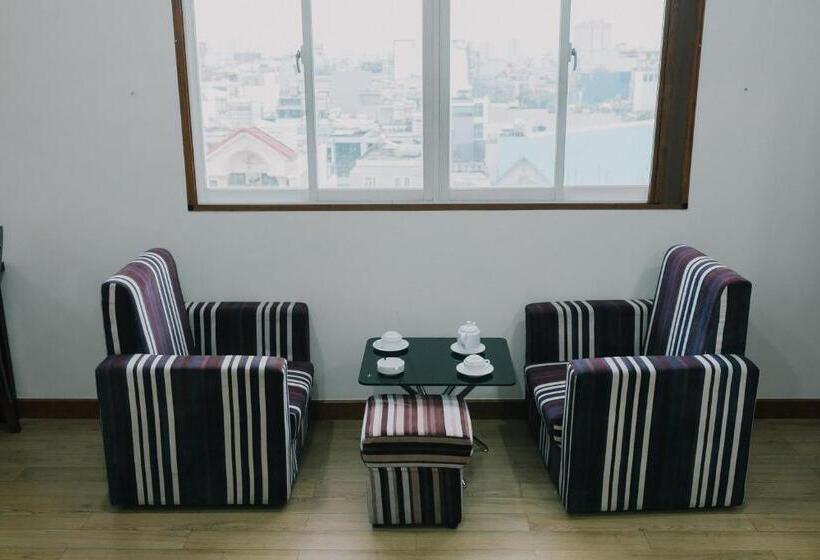 اتاق لوکس, Thien Phu Logia