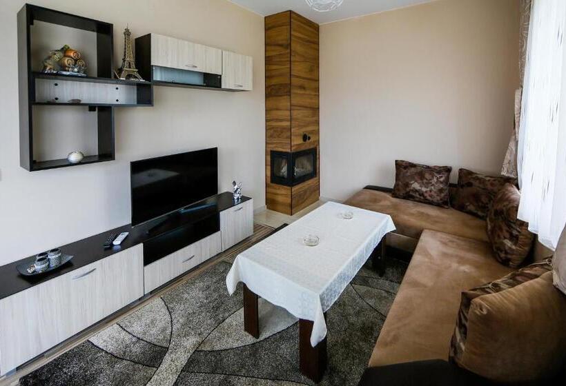 别墅: 1间卧室带游泳池, вила слънчев рай