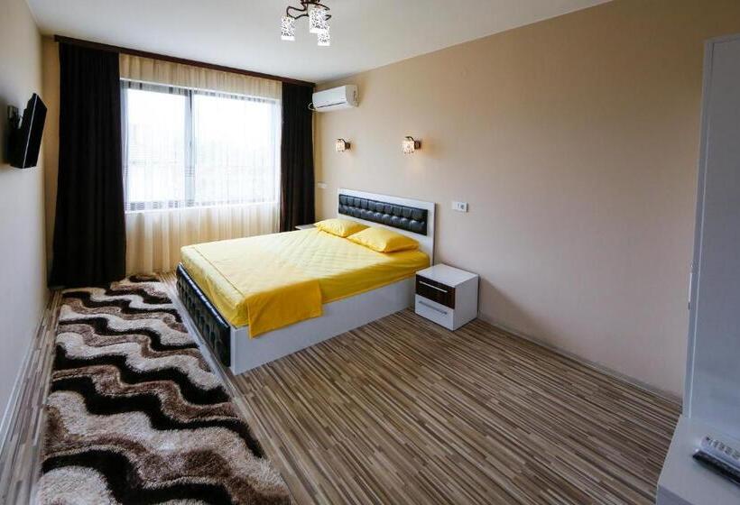 别墅: 1间卧室带游泳池, вила слънчев рай