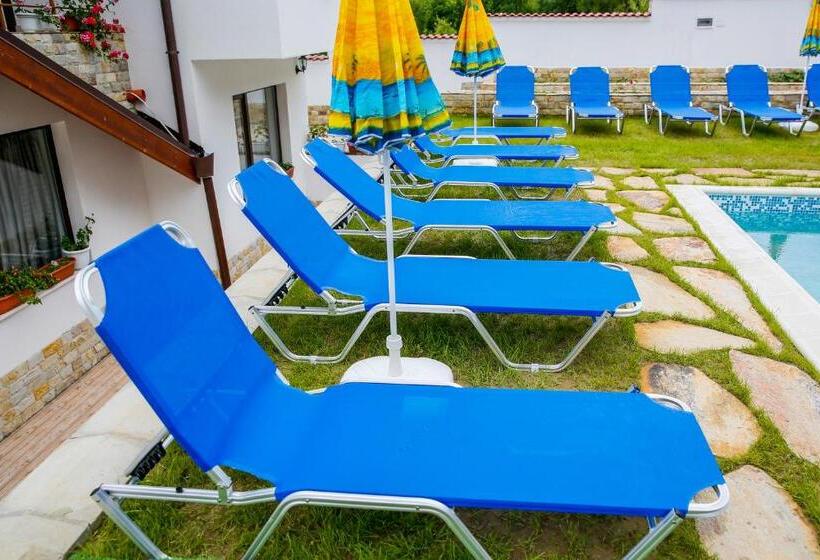 别墅: 1间卧室带游泳池, вила слънчев рай