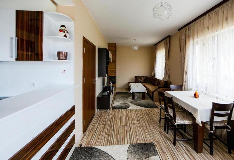 别墅: 1间卧室带游泳池, вила слънчев рай