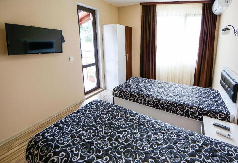 别墅: 1间卧室带游泳池, вила слънчев рай