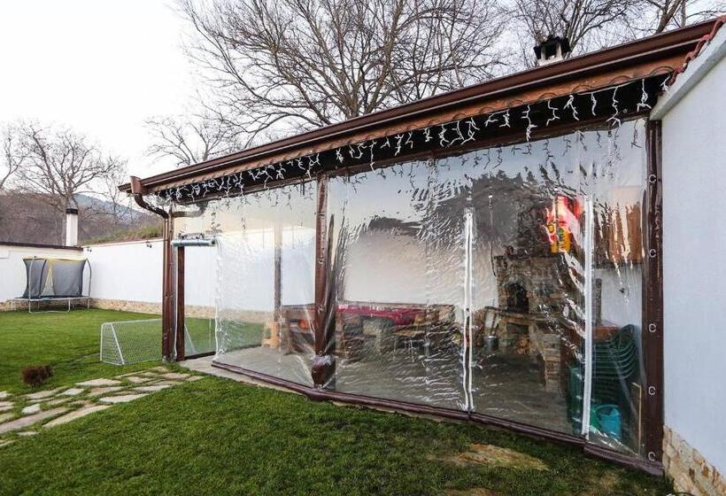 别墅: 1间卧室带游泳池, вила слънчев рай