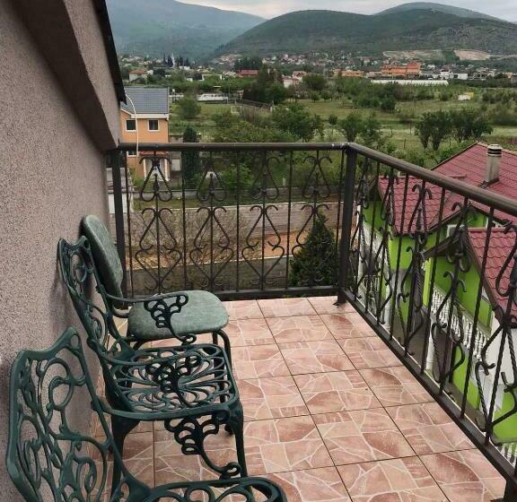 اتاق استاندارد چهار تخته, Apartmani Dino Blagaj