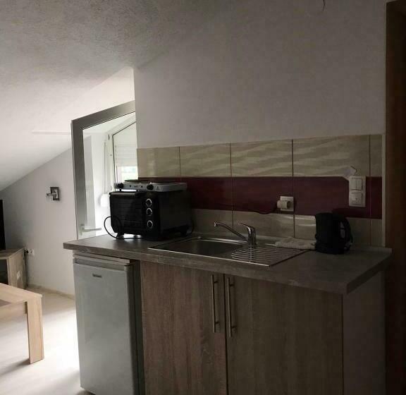 اتاق استاندارد چهار تخته, Apartmani Dino Blagaj