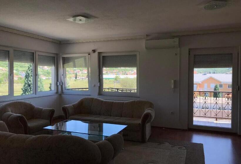 آپارتمان 3 خوابه, Apartmani Dino Blagaj