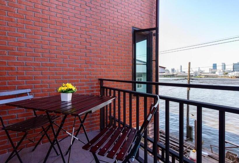 Номер Deluxe, Lilliput Riverside Bangkachao