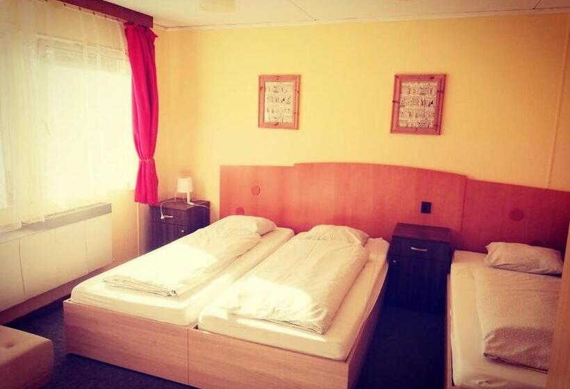 غرفة قياسية رباعية, Penzion Poslední Míle