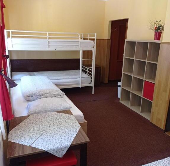 غرفة قياسية رباعية, Penzion Poslední Míle