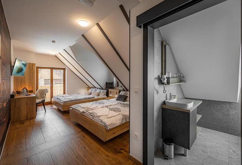 اتاق خانوادگی, Veldes B&b
