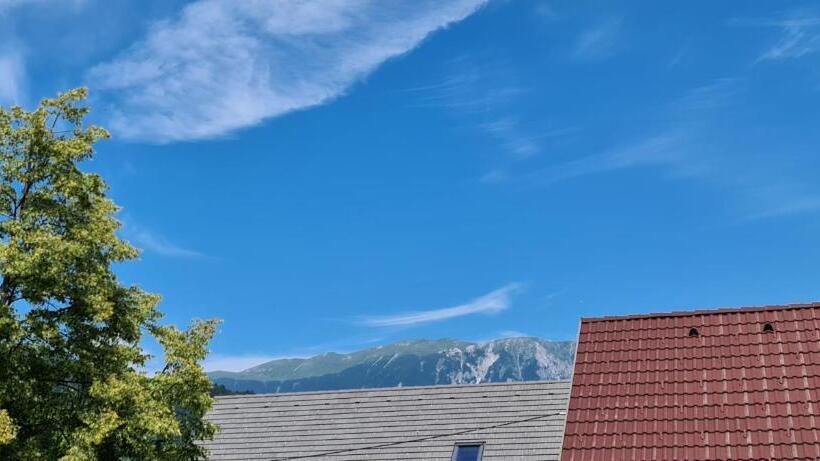 اتاق خانوادگی, Veldes B&b