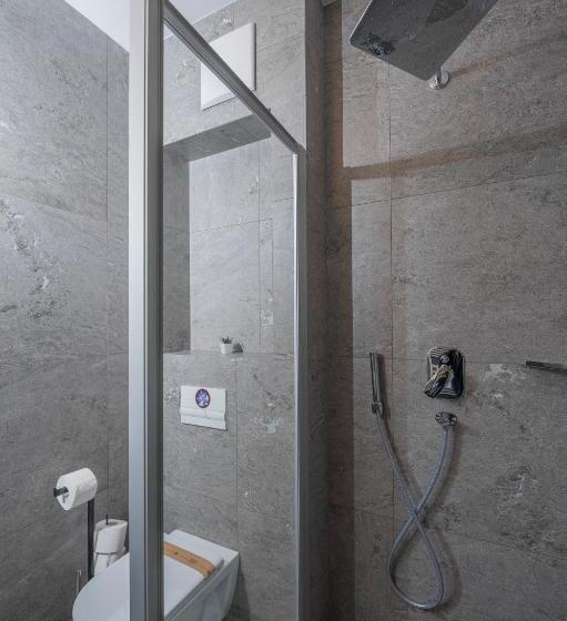 اتاق خانوادگی, Veldes B&b