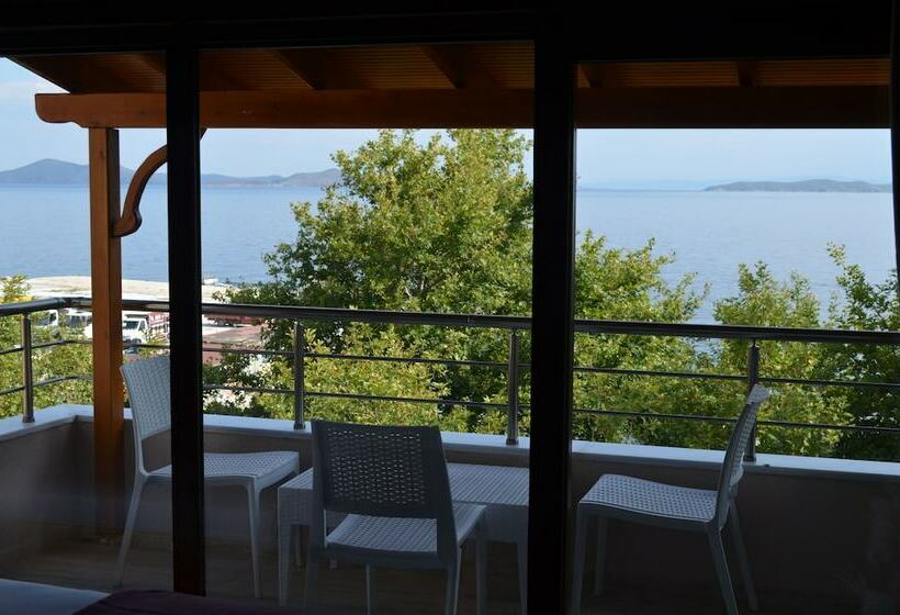 غرفة ديلوكس ثلاثية, Ada Palas Otel