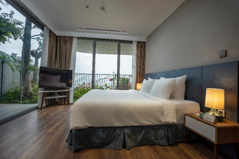 2 Bedroom Premium Apartment, Flamingo Resort Cat Ba