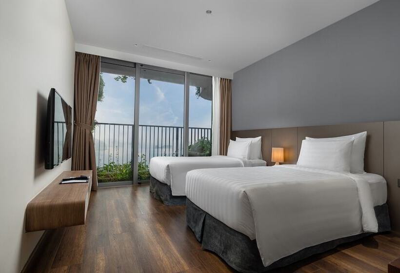 3 Bedroom Premium Apartment, Flamingo Resort Cat Ba