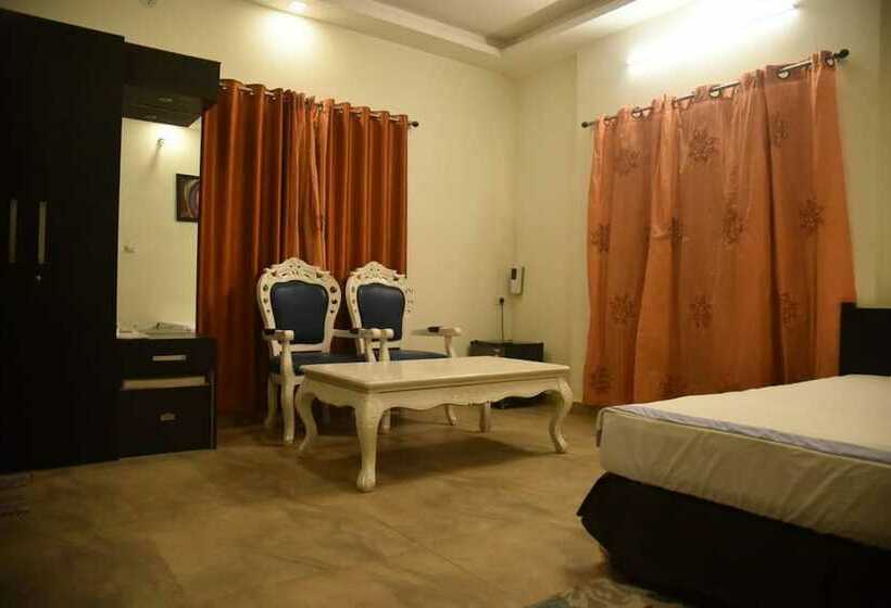 Romantic Room, Man Singh Hotel And Resorts