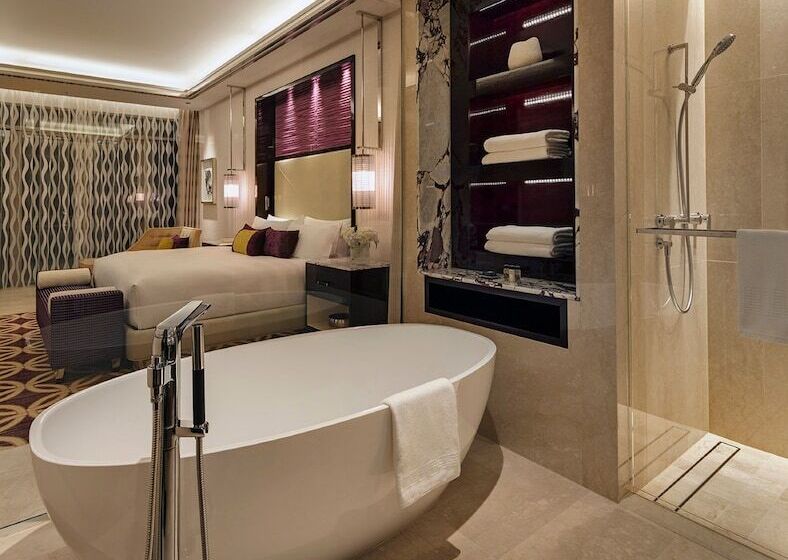 サイドシービュースイート, The Darling At The Star Gold Coast