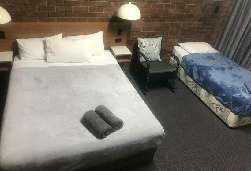 Номер Deluxe, Golden West Motor Inn