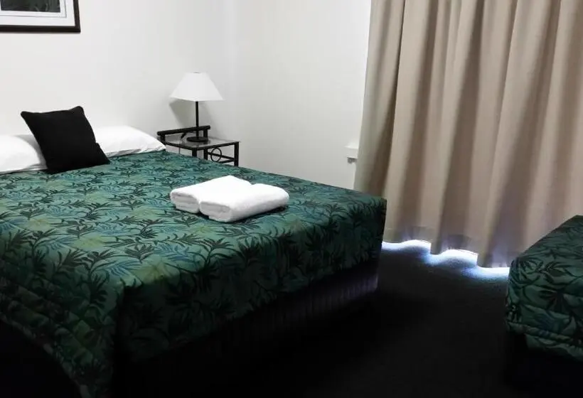 エクゼクティブスイート, Port Denison Motor Inn