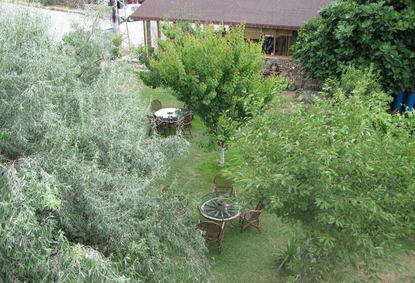 خانه 1 خوابه, Uysallar Koy Evi