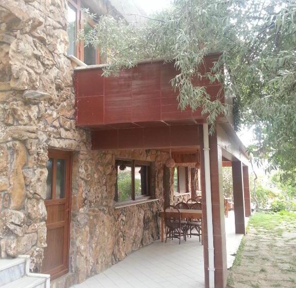 خانه 1 خوابه, Uysallar Koy Evi