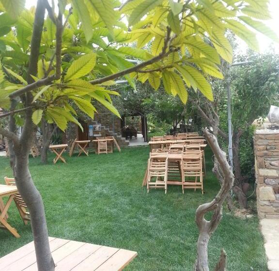 خانه 2 خوابه, Uysallar Koy Evi