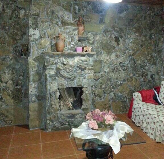 خانه 2 خوابه, Uysallar Koy Evi