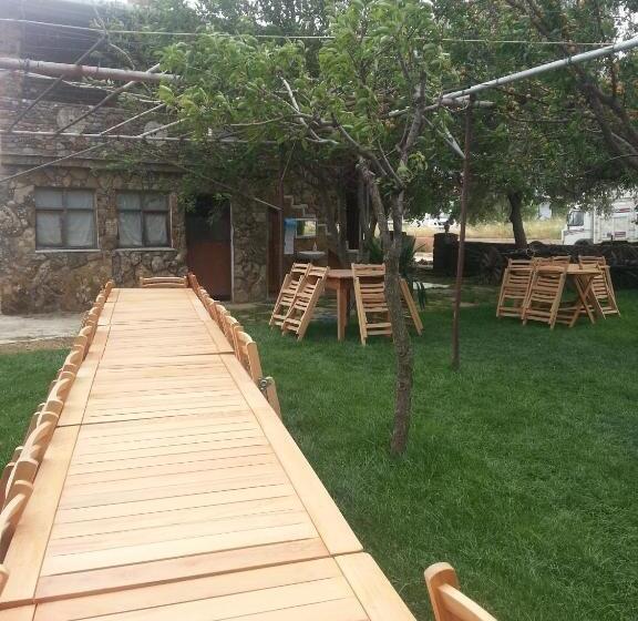 خانه 2 خوابه, Uysallar Koy Evi