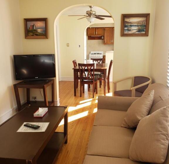 2침실 패밀리 아파트, Daytona Inn And Suites