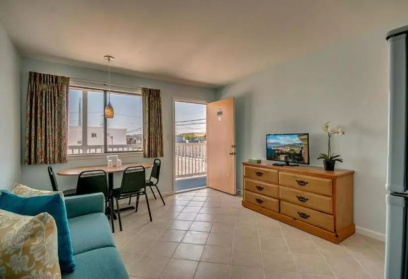 スイート, Daytona Inn And Suites