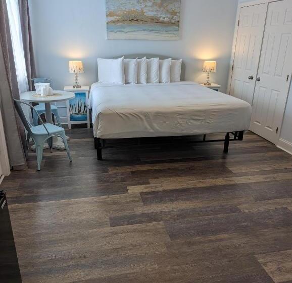 Номер Deluxe Кровать Кинг, Daytona Inn And Suites