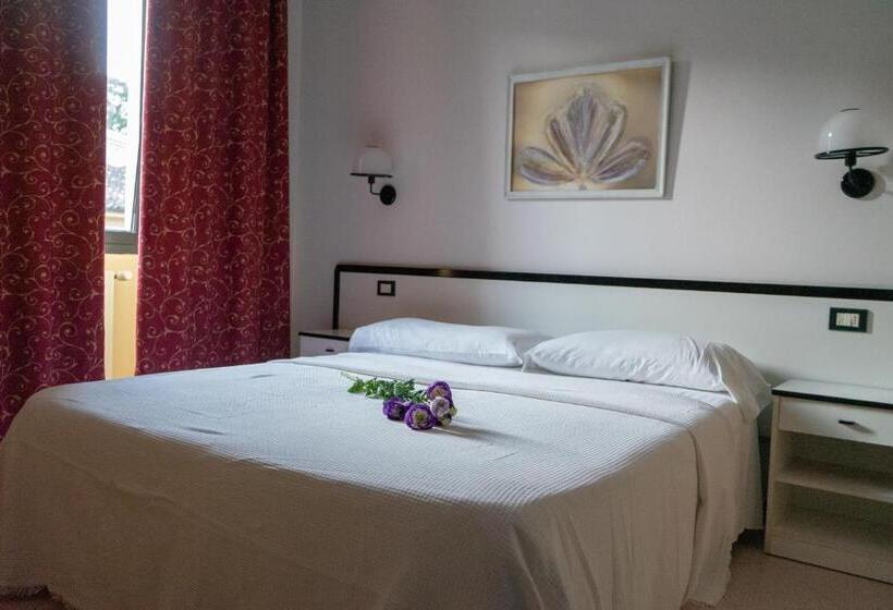 غرفة قياسية, Italia