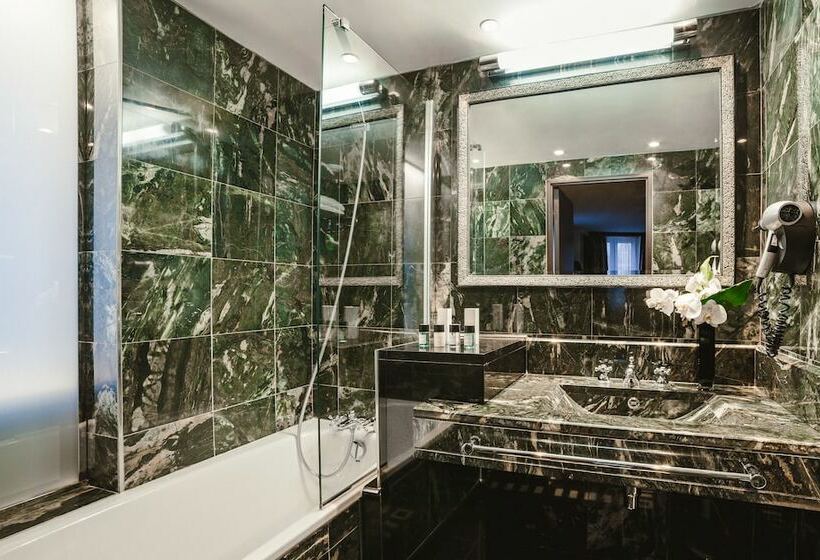 سوییت جونیور, Les Jardins Du Marais