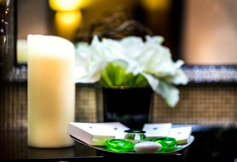 سوییت لوکس, Les Jardins Du Marais