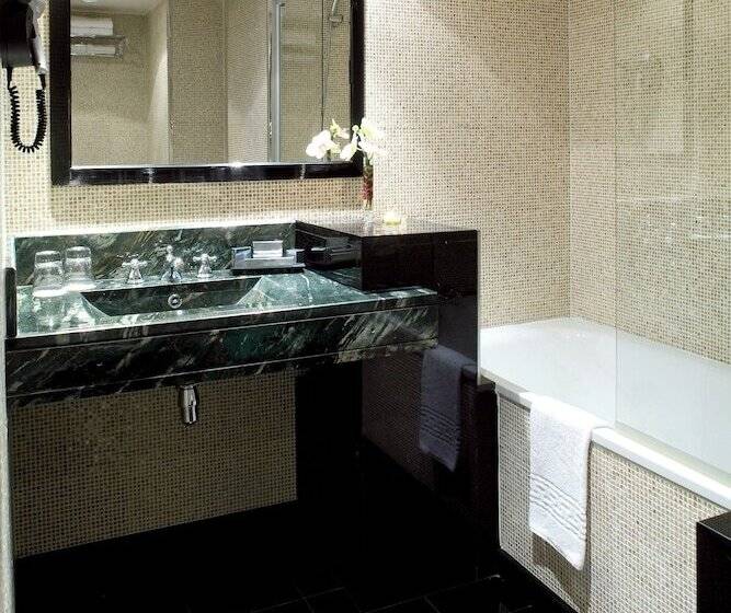 سوییت جونیور اجرایی, Les Jardins Du Marais