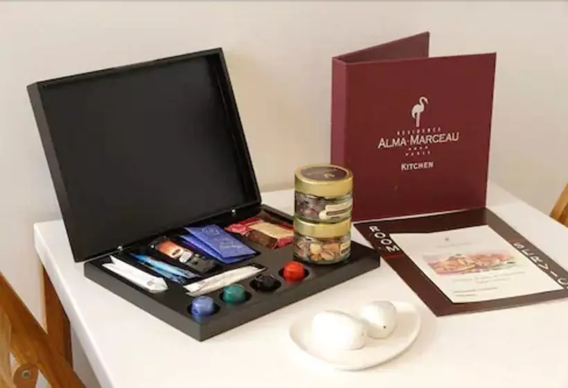 آپارتمان 3 خوابه, Residence Alma Marceau