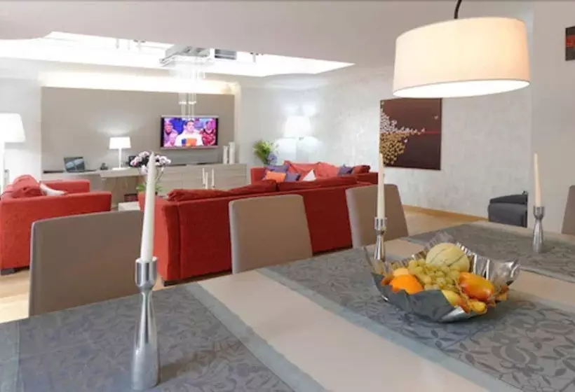 آپارتمان 3 خوابه, Residence Alma Marceau