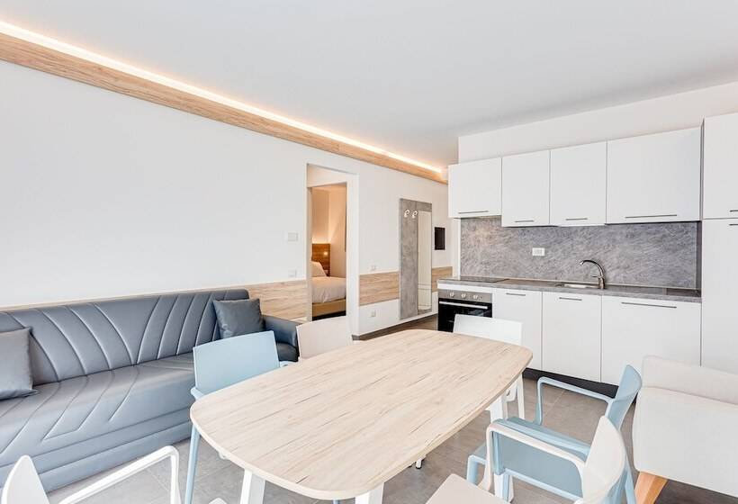 バルコニー付２ベッドルームアパートメント, Residence Cavalluccio Marino