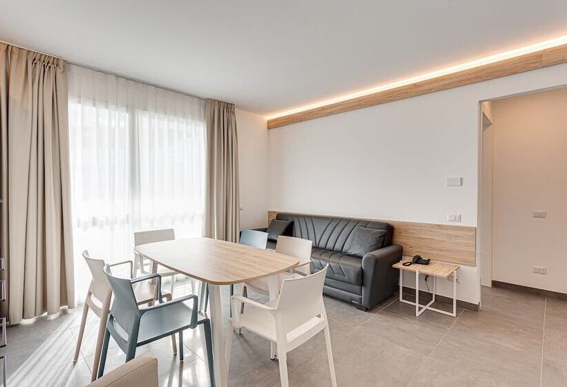 Апартаменты 2 Спальни с Балконом, Residence Cavalluccio Marino