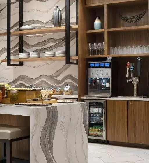 キングサイズベッドのスーペリアルーム, Spartanburg Marriott