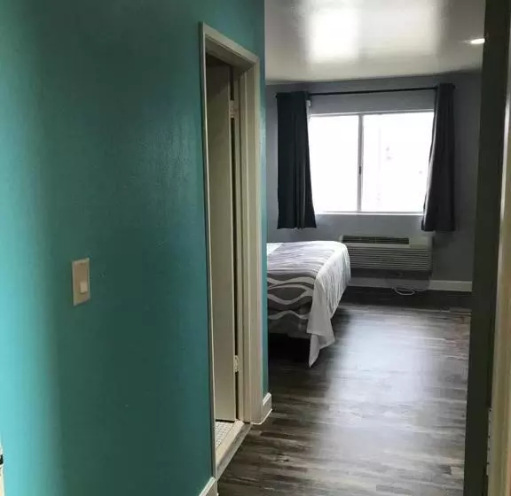 اتاق استاندارد با تخت بزرگ, Valued Stay Madison