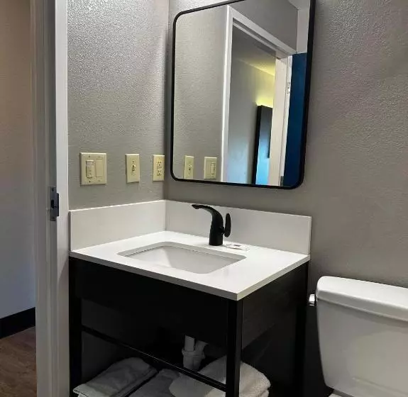 Standard-invahuone, Motel 6 Indianapolis North