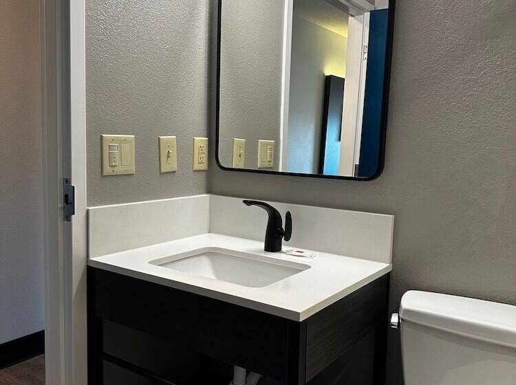 חדר דלוקס, Motel 6 Indianapolis North