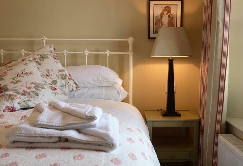 غرفة قياسية, The Crown Inn