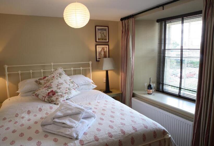 غرفة قياسية, The Crown Inn