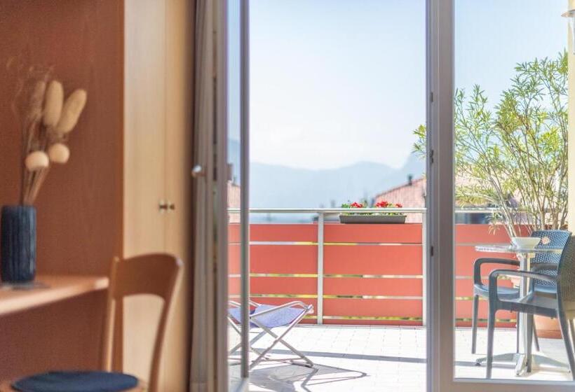 غرفة قياسية مزوَّدة بشُرفة, B&b Garni Erika