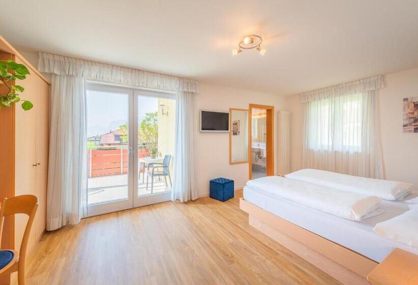 Номер Стандарт с Балконом, B&b Garni Erika